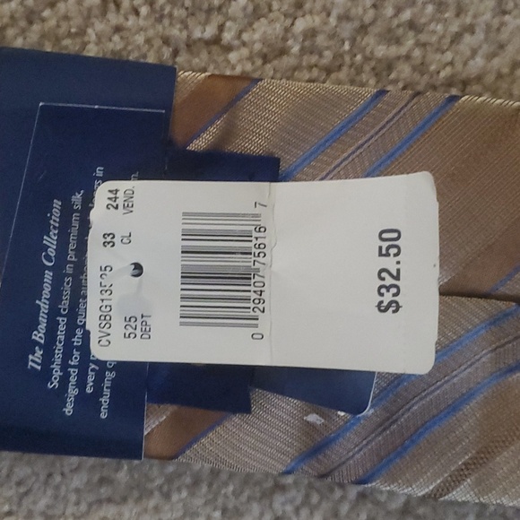 Tie - Picture 2 of 3